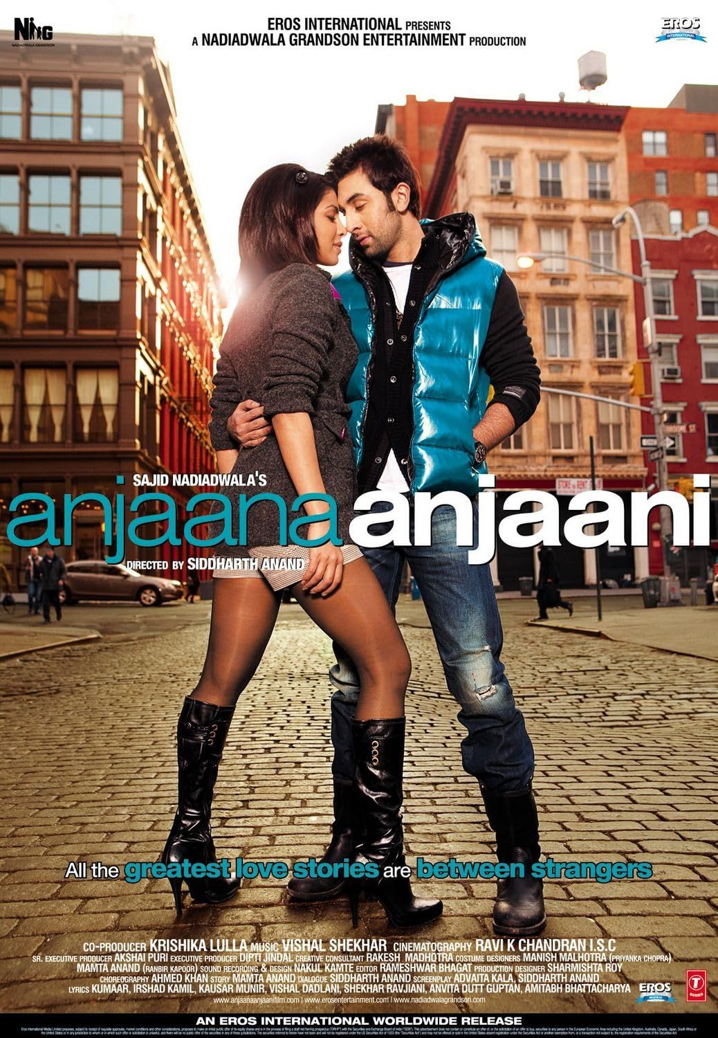 Anjaana Anjaani (2010) Hindi ORG Full Movie HDRip